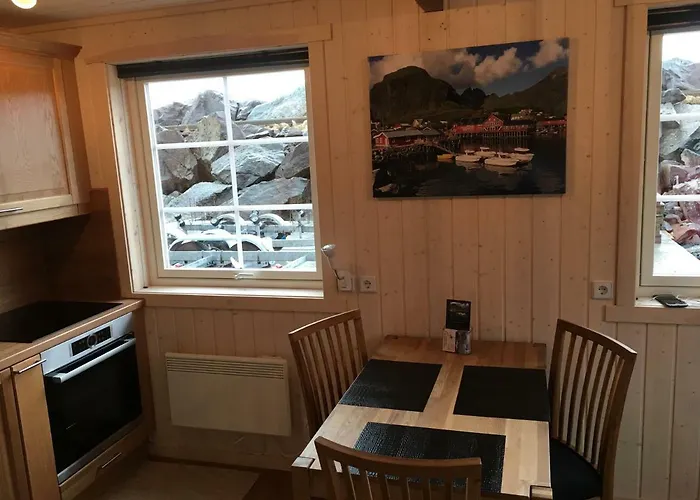 Lofoten Fishing בית נופש Å