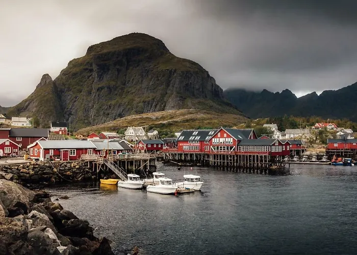 Lofoten Fishing בית נופש Å